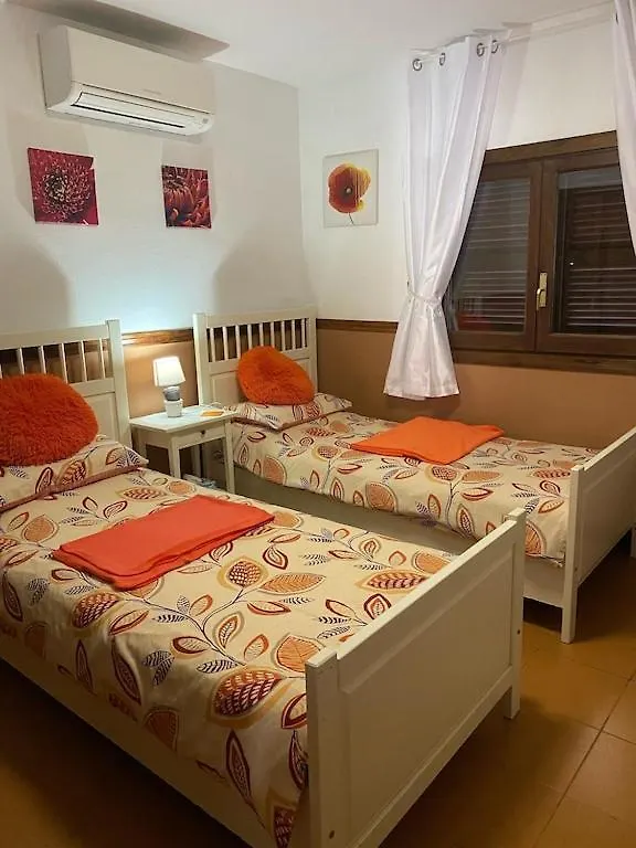 Marina Dor - Cala Egos- Sunny Ground Floor Apartment With Large Garden Cala d'Or