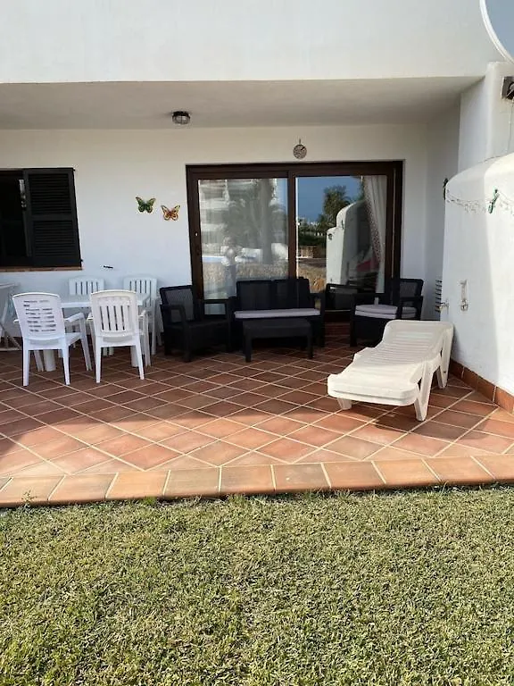 Marina Dor - Cala Egos- Sunny Ground Floor Apartment With Large Garden Cala d'Or